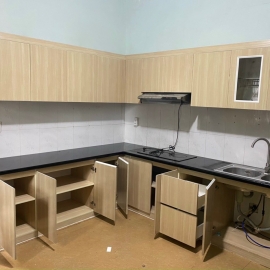 Mẫu tủ bếp nhựa giả gỗ TB0122